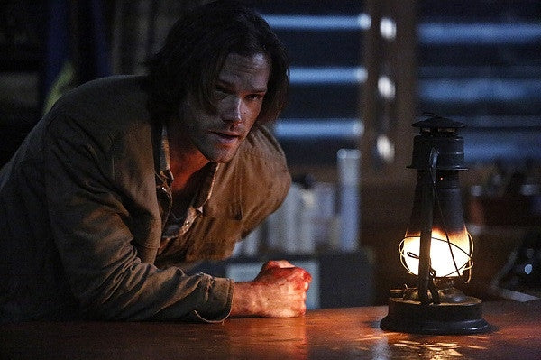 'Supernatural' Season 11 Spoilers: Werewolf Shoots Sam In Episode 17 'Red Meat' [TRAILER]